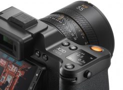 hasselblad-x2d-cameraback-right-45-x2d-_-xcd-55v-display-40-with-image