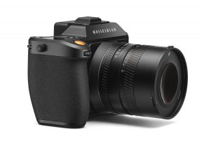 hasselblad-x2d-cameraleft-45-x2d-_-xcd-55v