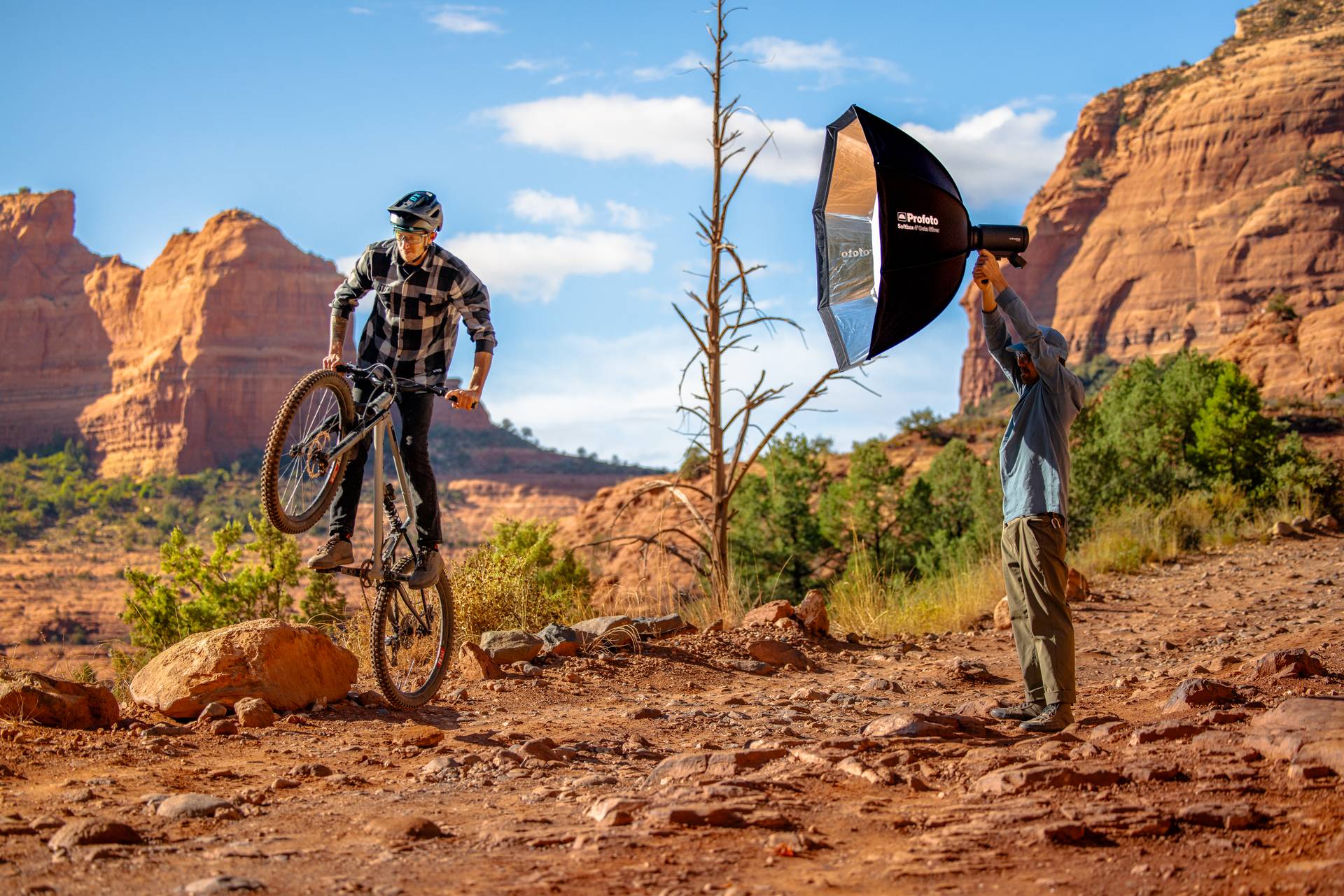 profoto-pro-b3-aj-shipitofsky-bts-2-large-1.jpeg