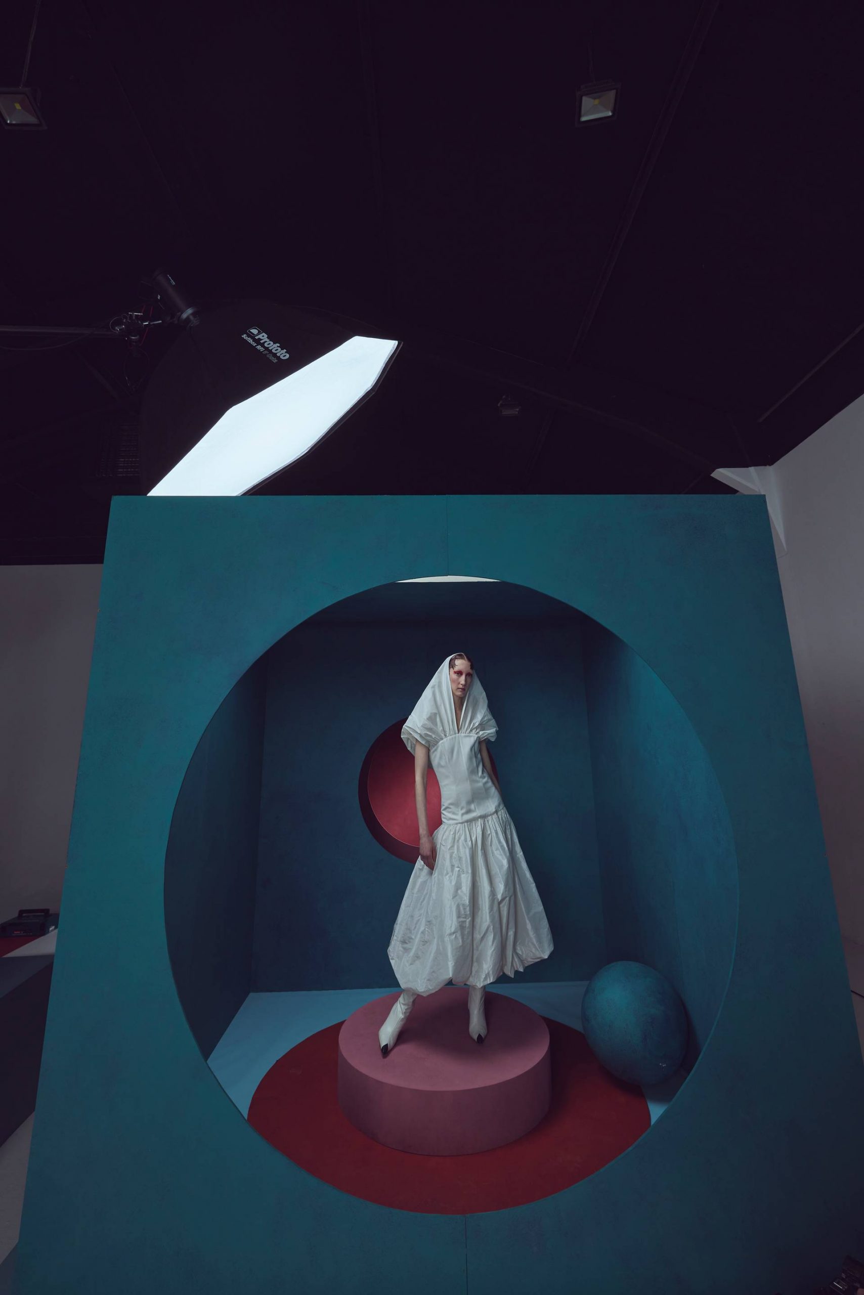 profoto-pro-d3-carla-guler-bts-19990-2-large-scaled.jpeg